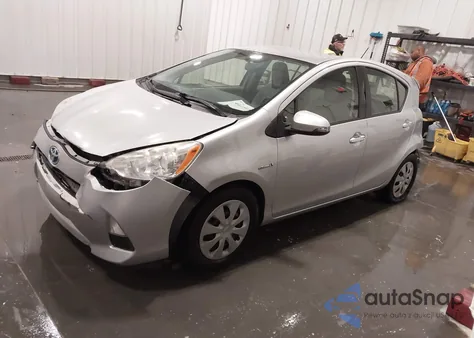 2013 Toyota Prius C One z USA, uszkodzony, nr VIN JTDKDTB32D1053675